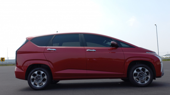 Hyundai Stargazer