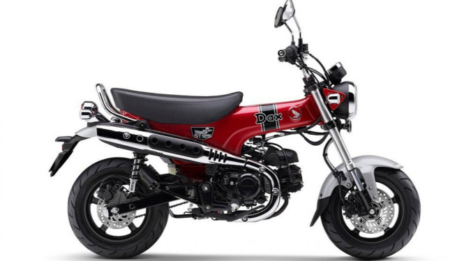 Honda ST125 Dax