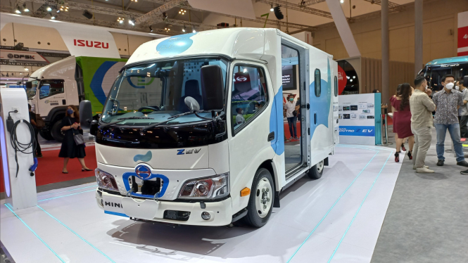 Hino di GIIAS 2022