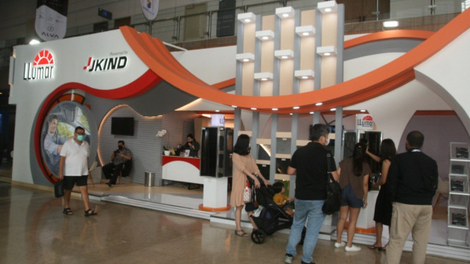 Kaca film mobil LLumar di GIIAS