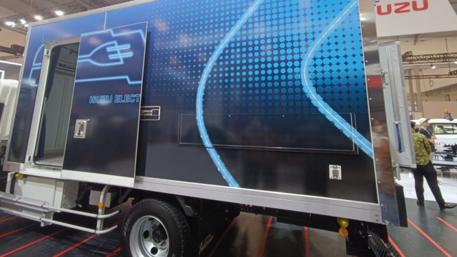 Truk Listrik Isuzu di GIIAS 2022