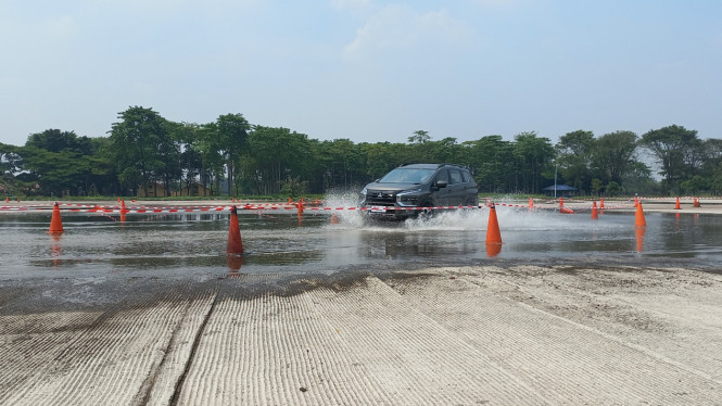 Mitsubishi Xpander Cross