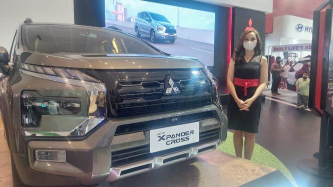 Mitsubishi New Xpander Cross di GIIAS Surabaya 2022