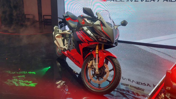 Honda CBR250RR Baru Vs Yamaha R25 Dan Ninja 250, Siapa Lebih Unggul