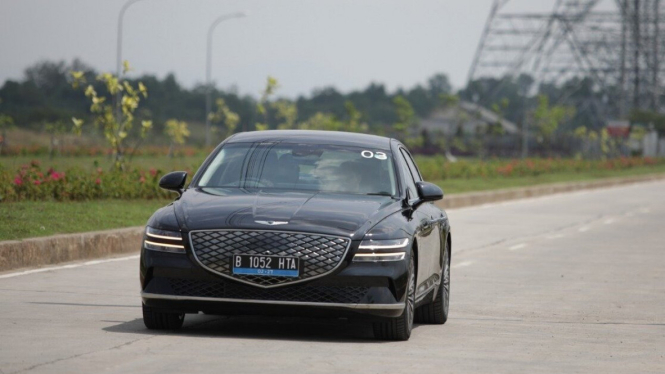 Genesis Electrified G80