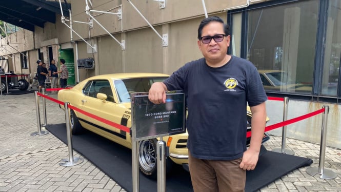 Muscle car Gearhead Monkey