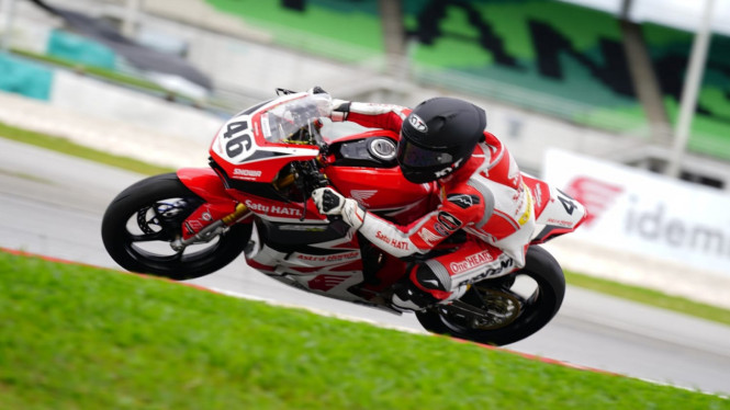 Pembalap Astra Honda Racing Team juara di Sepang
