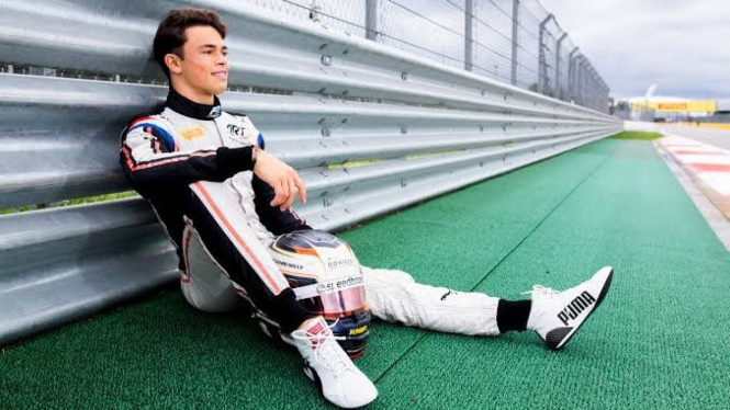 Pembalap keturunan Indonesia