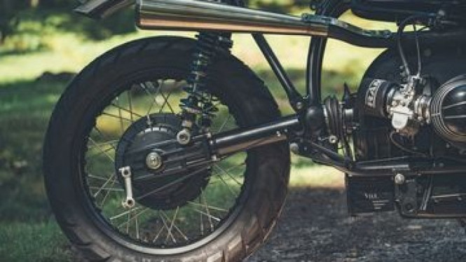 Modifikasi BMW R80 Scrambler