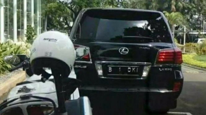 Mobil dinas Anies Baswedan saat menjadi Gubernur DKI