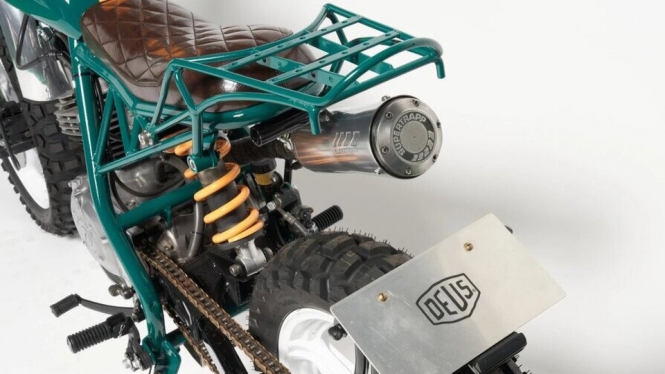 Honda FT400 ubahan Deus Ex Machina