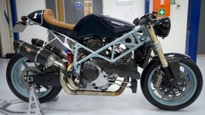 Modifikasi Ducati 999 Cafe Racer