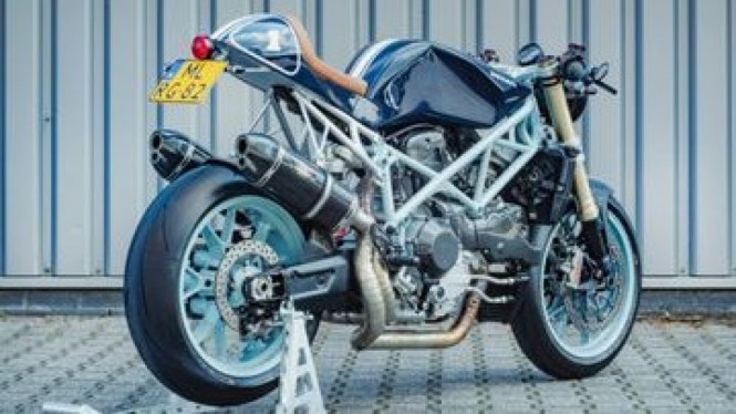 Modifikasi Ducati 999 Cafe Racer