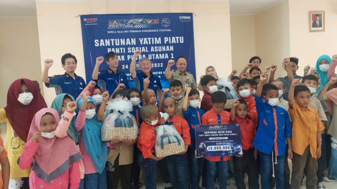 Yamaha Racing Indonesia Teams Berbagi Santunan