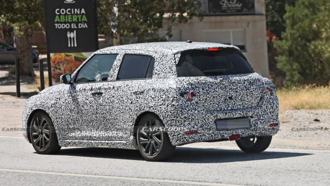 Kamuflase mobil yang diduga Suzuki Swift