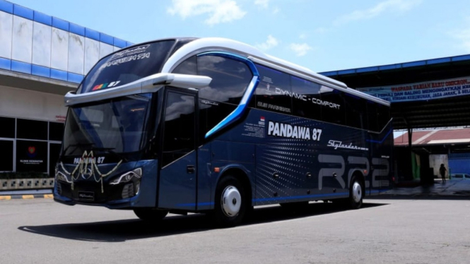 Interior dan Teknologi Canggih pada Bus Hino