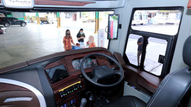 Interior dan Teknologi Canggih pada Bus Hino