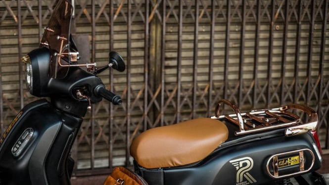 Yamaha Fazzio custom giveaway IMOS 2022 oleh Rainbow Motobuilder