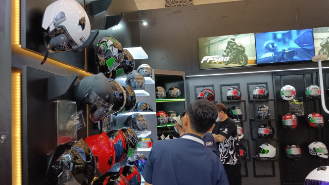 Promo helm RSV di IMOS 2022