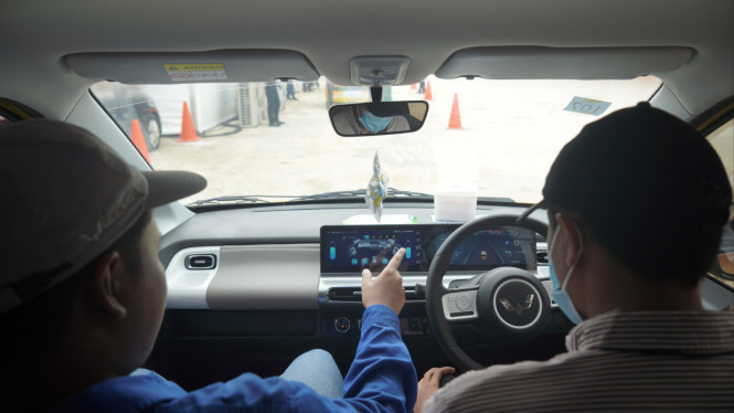 Pelatihan sopir Wuling Air ev di KTT G20