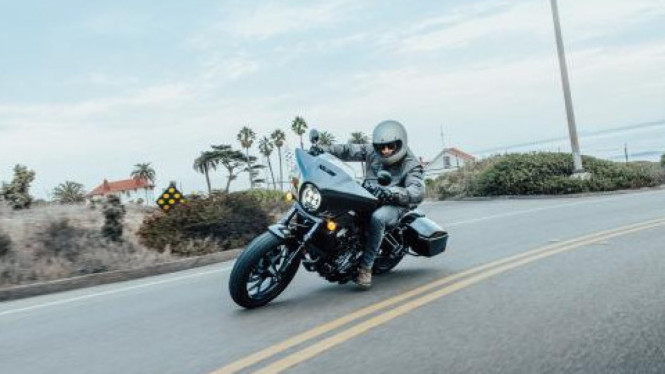 Honda CMX1100 Rebel versi Touring