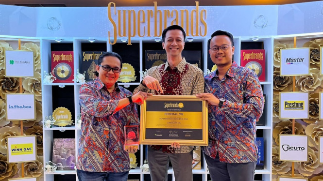 Federal Oil Raih Superbrands