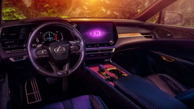 Lexus RX 500h edisi Wakanda