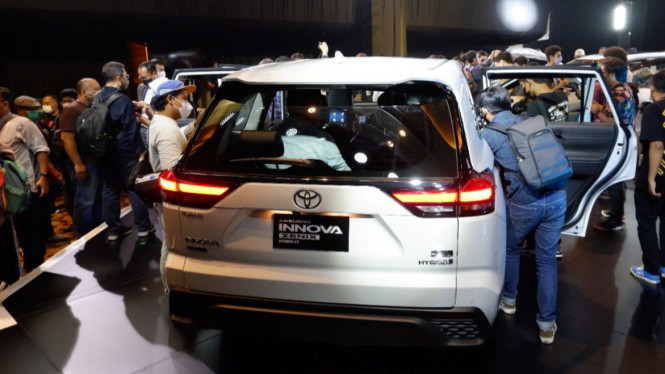 All New Toyota Kijang Innova Zenix
