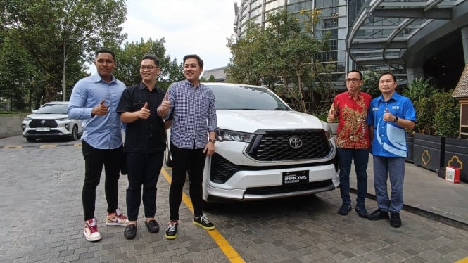 Direksi TAF dan Auto2000 di All New Kijang Innova Zenix