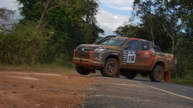 Mitsubishi Triton