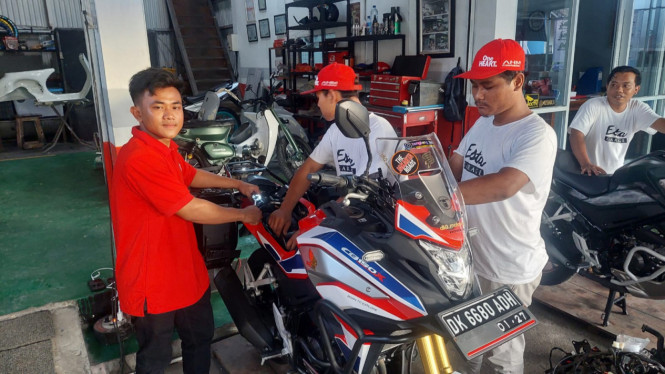 Esta Garage binaan AHM