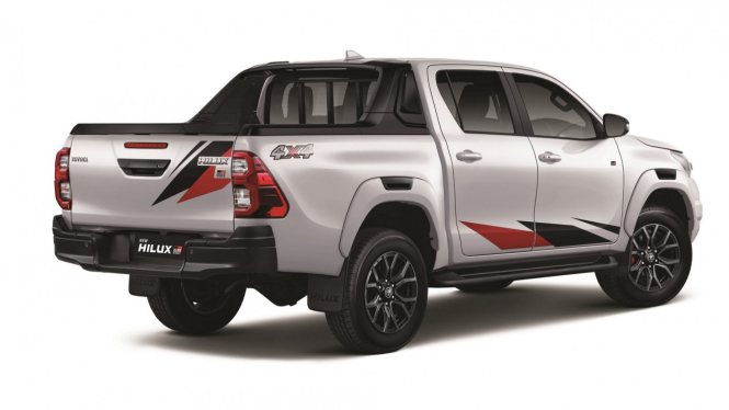 Toyota Hilux meluncur di RI