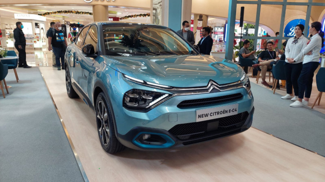 Mobil listrik Citroen e-C4