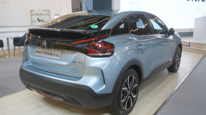 Mobil listrik Citroen e-C4