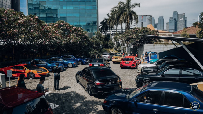 Komunitas mobil Elite