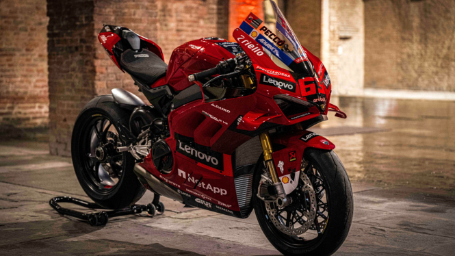 Replika Motor MotoGP Ducati Francesco Bagnaia