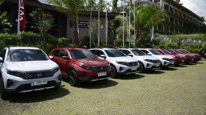 Honda WR-V RS with Honda Sensing