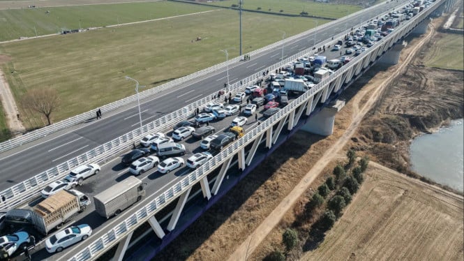 Kecelakaan beruntun libat ratusan mobil di China