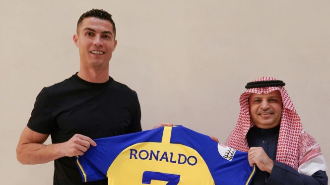 Gaji CR7 di Al Nassr bisa bikin diler mobil mewah per bulan