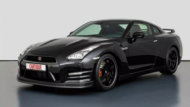 Nissan GT-R Sebastian Vettel dijual mahal