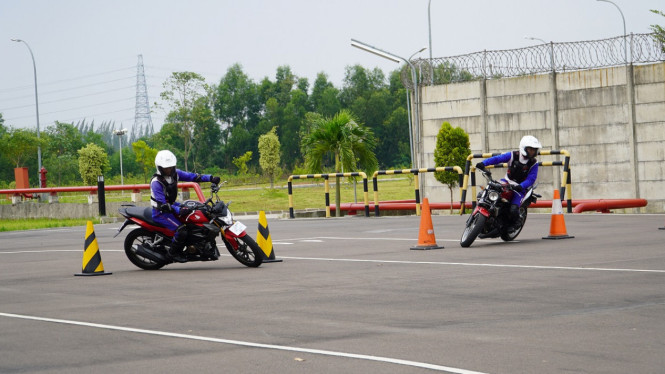 Safety Riding AHM