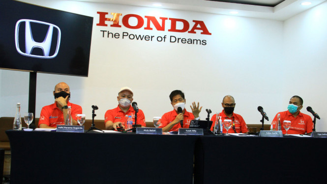 Preskon Komposisi pembalap tim Honda Racing Indonesia (HRI).