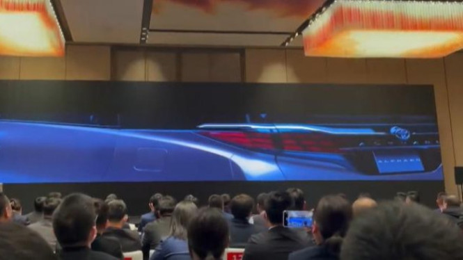 Bocoran eksterior All New Toyota Alphard