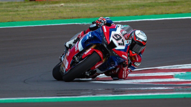 Pembalap Honda Racing Corporation (HRC), Xavi Vierge