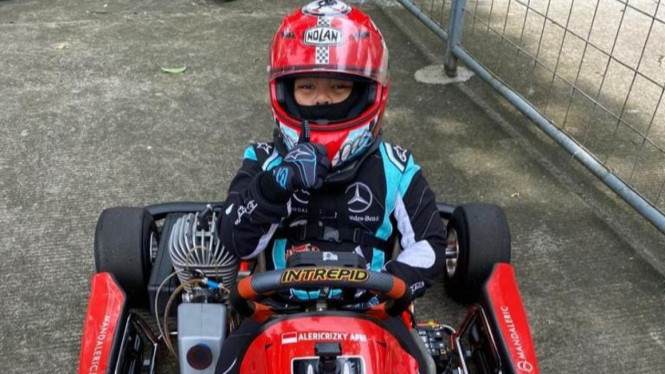 Pembalap Gokart Alericrizky Azkasyah Prawira Mahawijaya