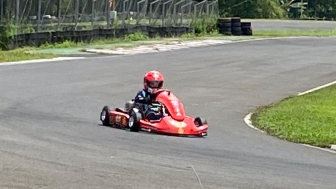 Pembalap Gokart Alericrizky Azkasyah Prawira Mahawijaya