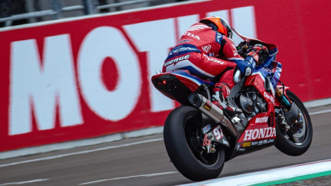 Pembalap Honda Racing Corporation (HRC), Xavi Vierge