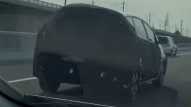 Hyundai Stargazer X, calon pesaing Xpander Cross