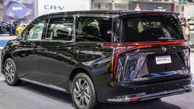 Mobil listrik MG Maxus 9