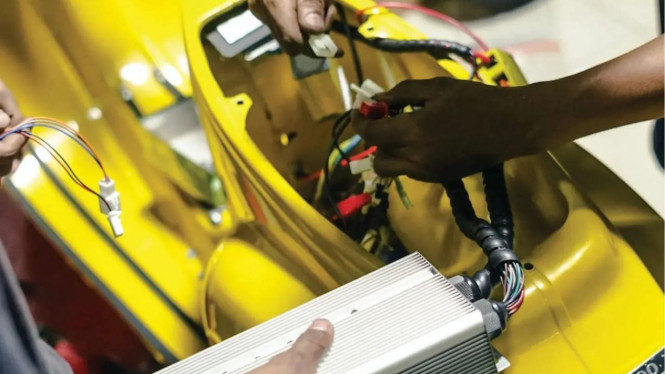 Bengkel konversi motor listrik Elders Energy